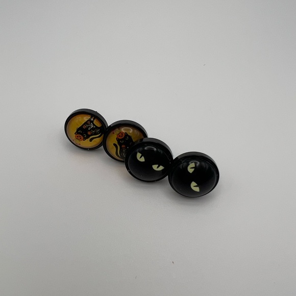 Classic Round Cat Stud Earrings - Stylish Boho Cat Lover Stud Earrings - Picture 2 of 11